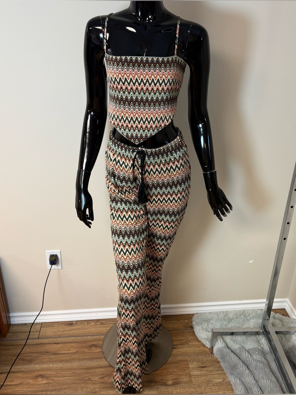 Boho Zig Zag 2 Piece Set Sz Medium Crop Top High Waisted Pants Retro loungewear